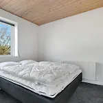 3 Bedroom Awesome In Prázdninový dům Thisted