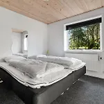 3 Bedroom Awesome In Prázdninový dům *