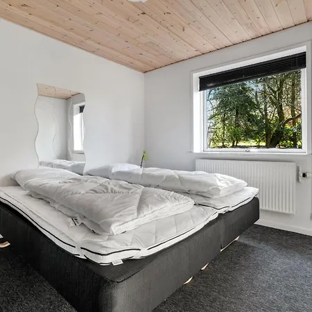 3 Bedroom Awesome In Dom wakacyjny *